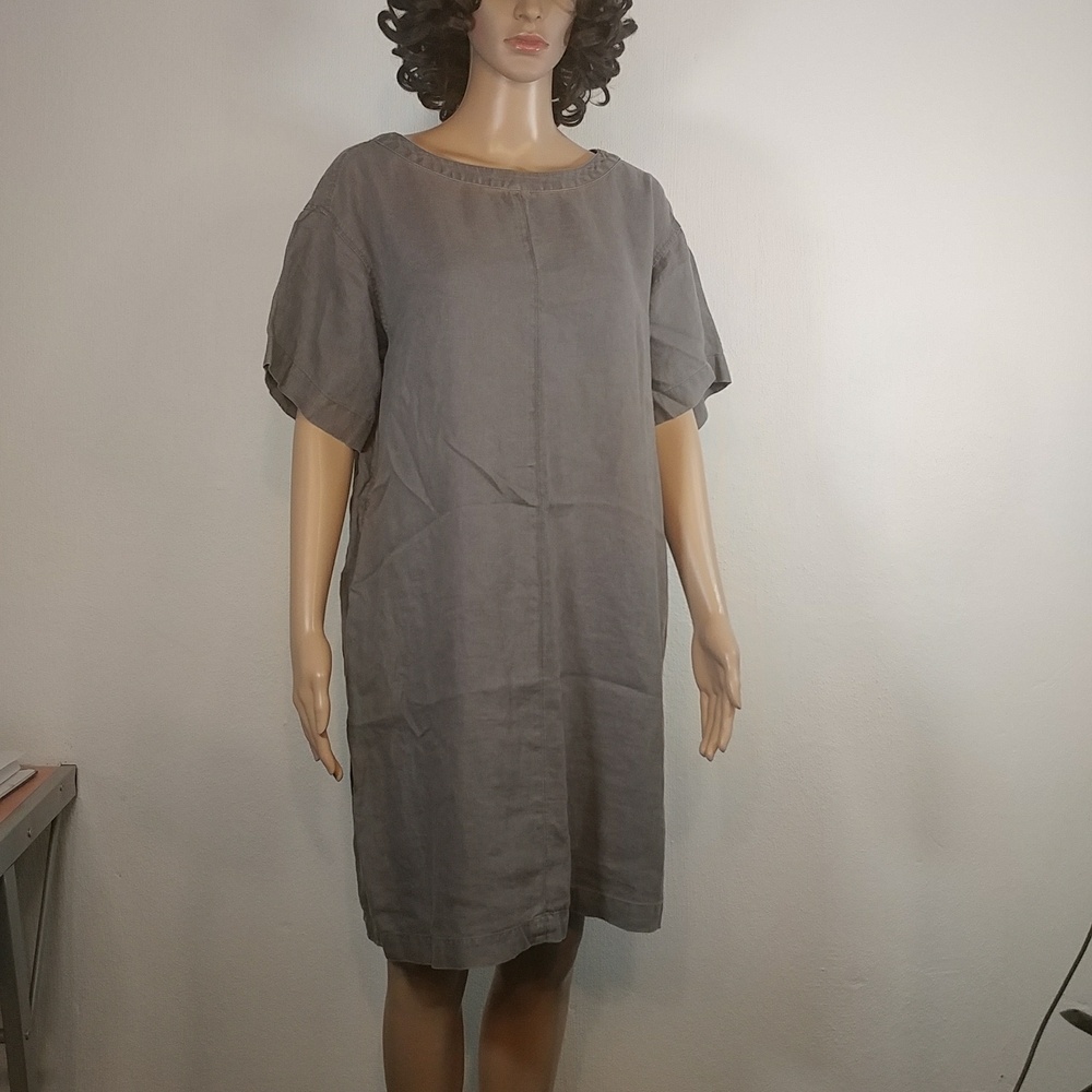 Grey 100% linen sheath dress.